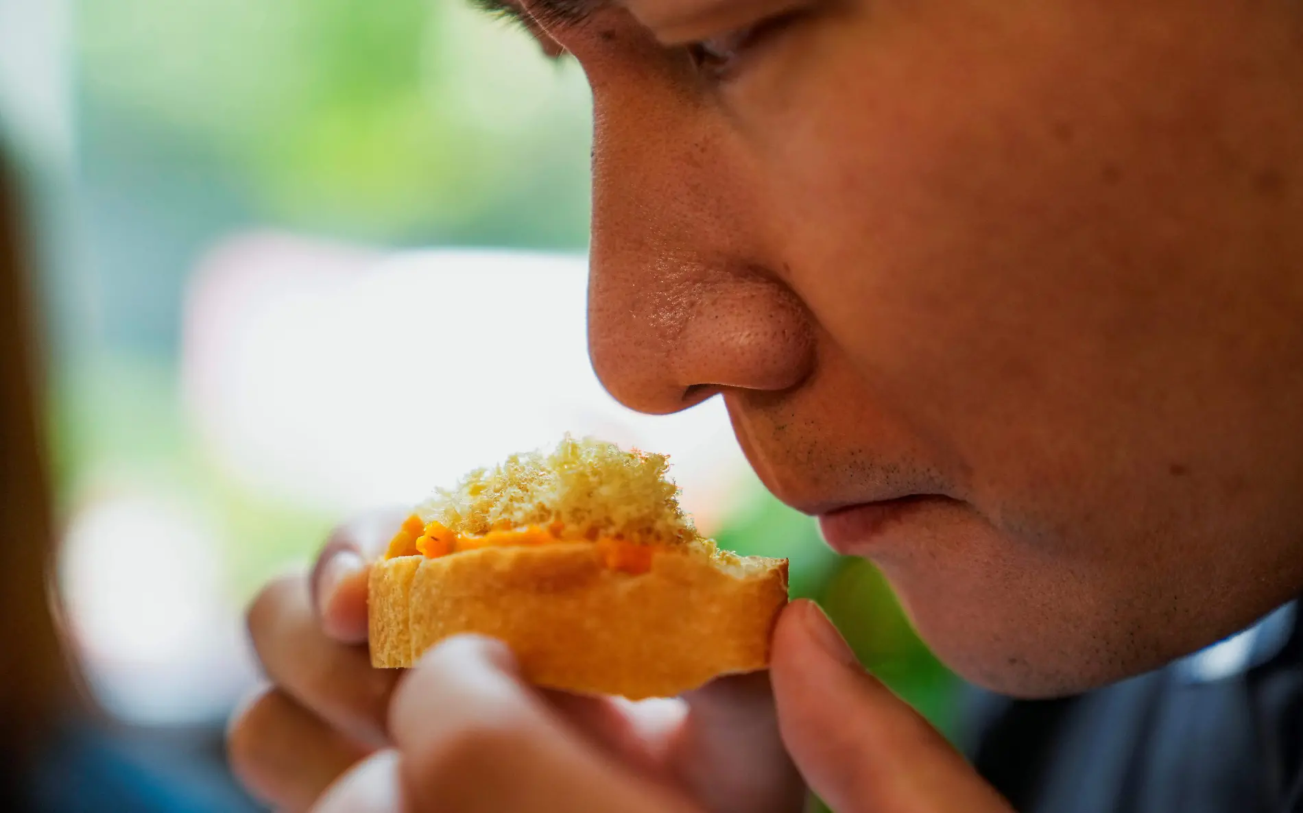 Si no estás seguro de si la comida se echó a perder o no,olerla podría resultar inútil Reuters (1)